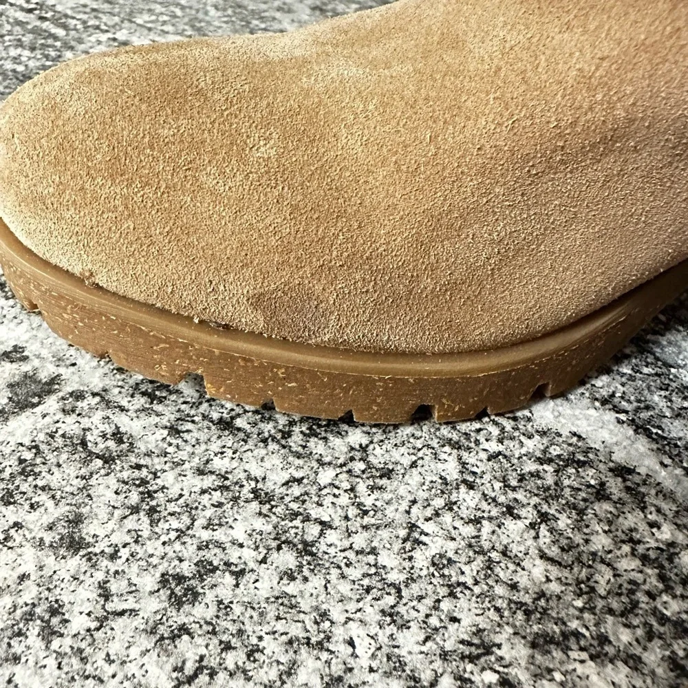 KORKS 10 Esmerelda lug Tan Suede chunky side zip 2.5” Heel cushioned insole boot